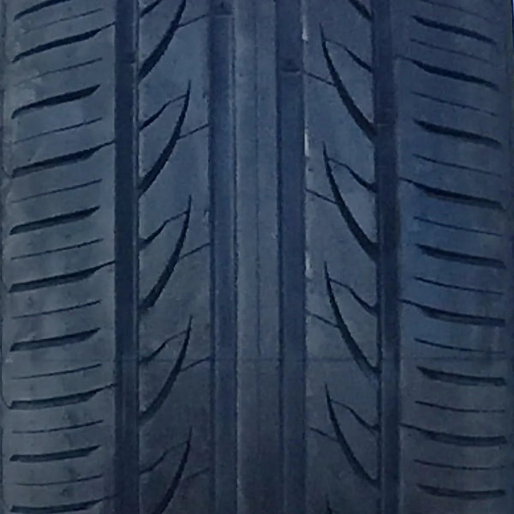 Set of 4 255/55ZR18 109V XL All Season High Performance Tires H671087