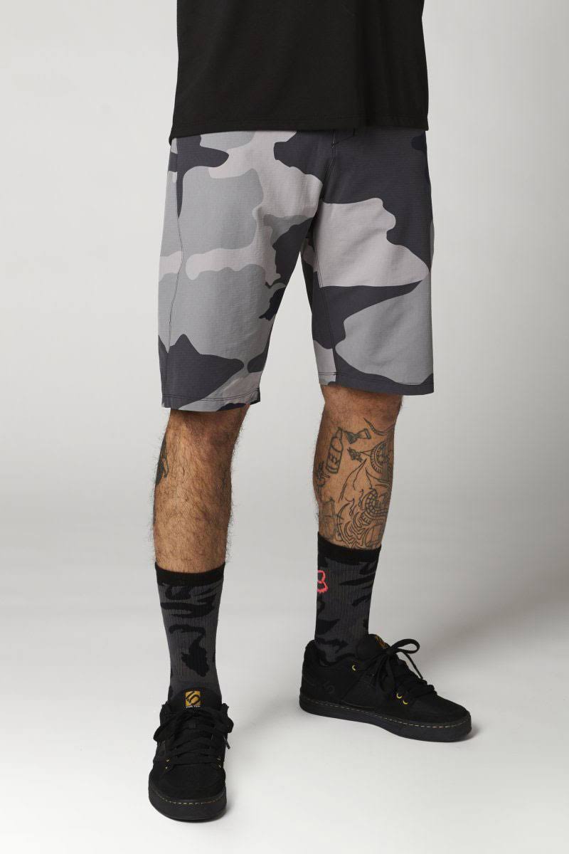 Men's Black Camo Short U424