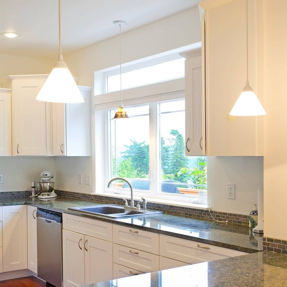 White Single Door Kitchen Cabinet Q586