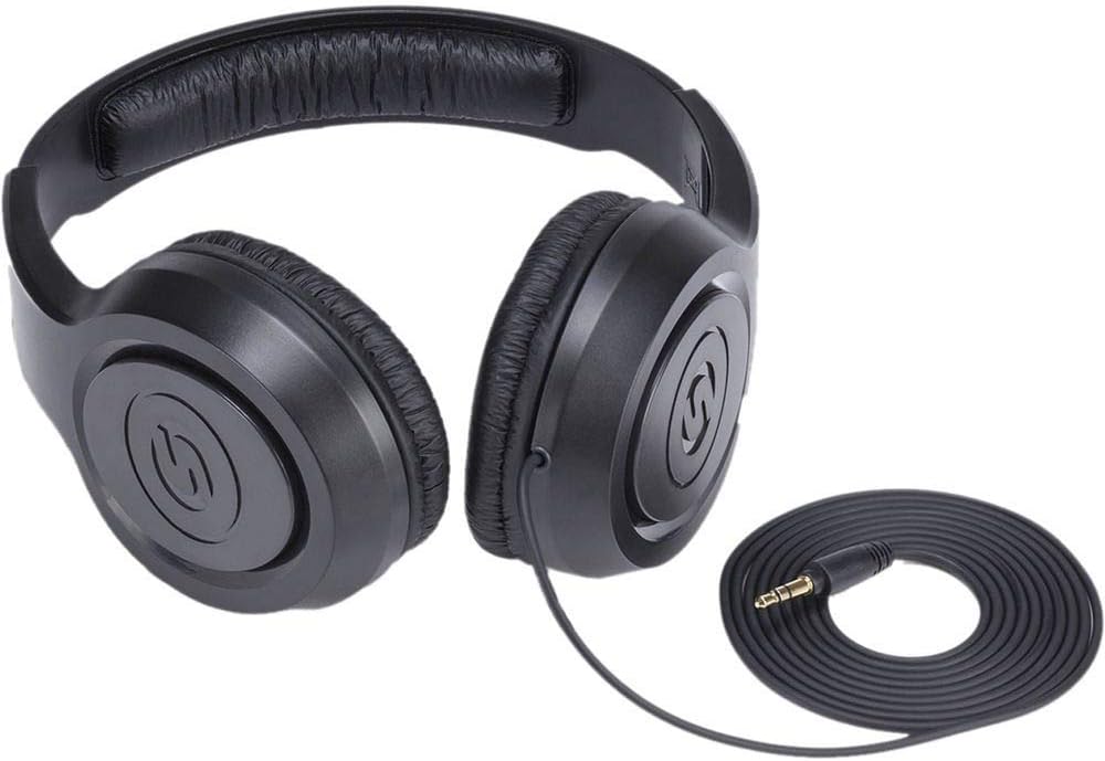 USB-C Audio Interface with Headphones and XLR Cable O71083