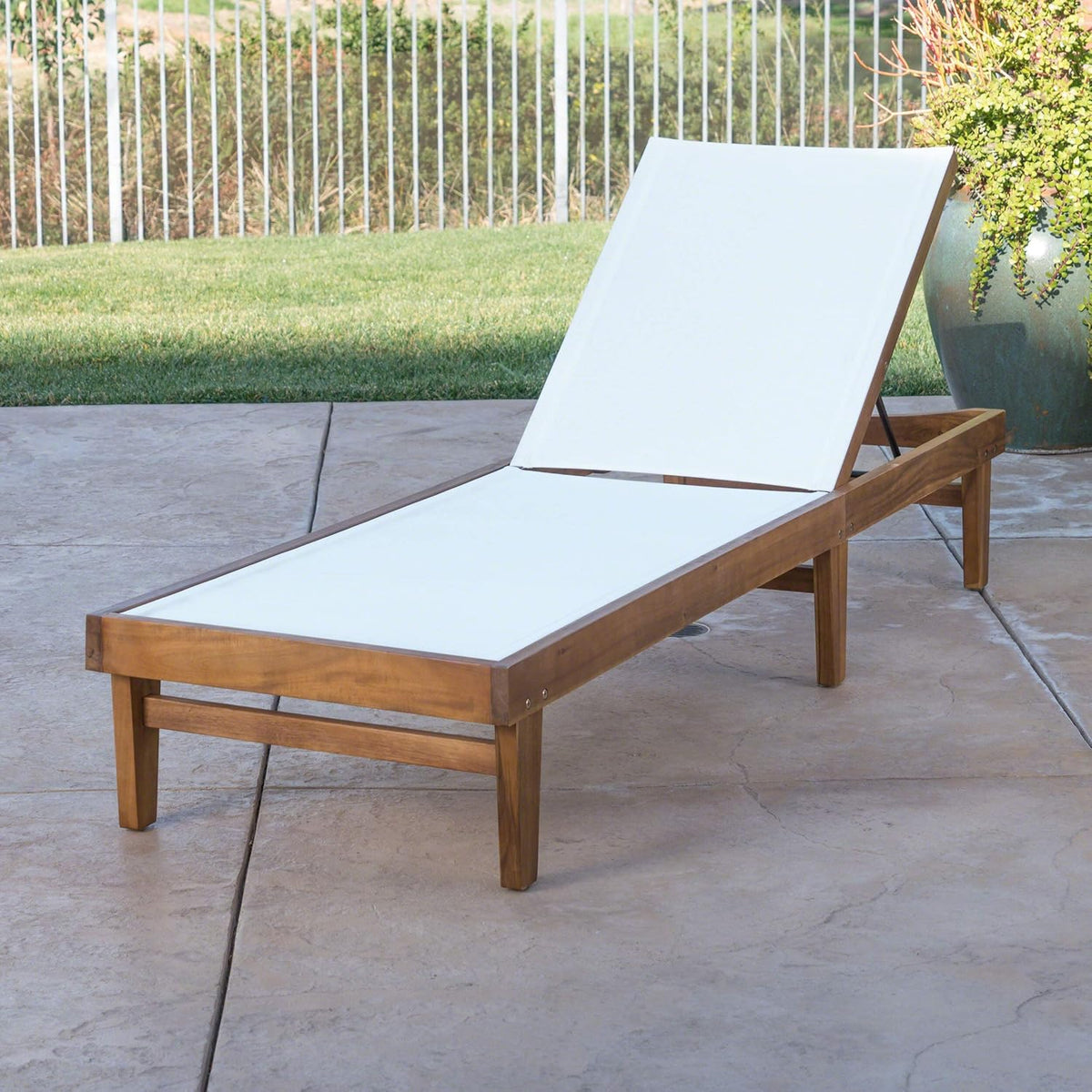 Outdoor Mesh Chaise Lounge with Acacia Wood Frame P801605
