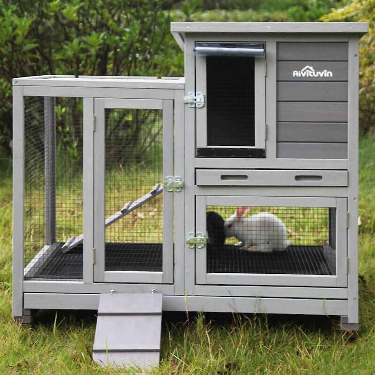 Outdoor & Indoor Bunny Hutch Q617742