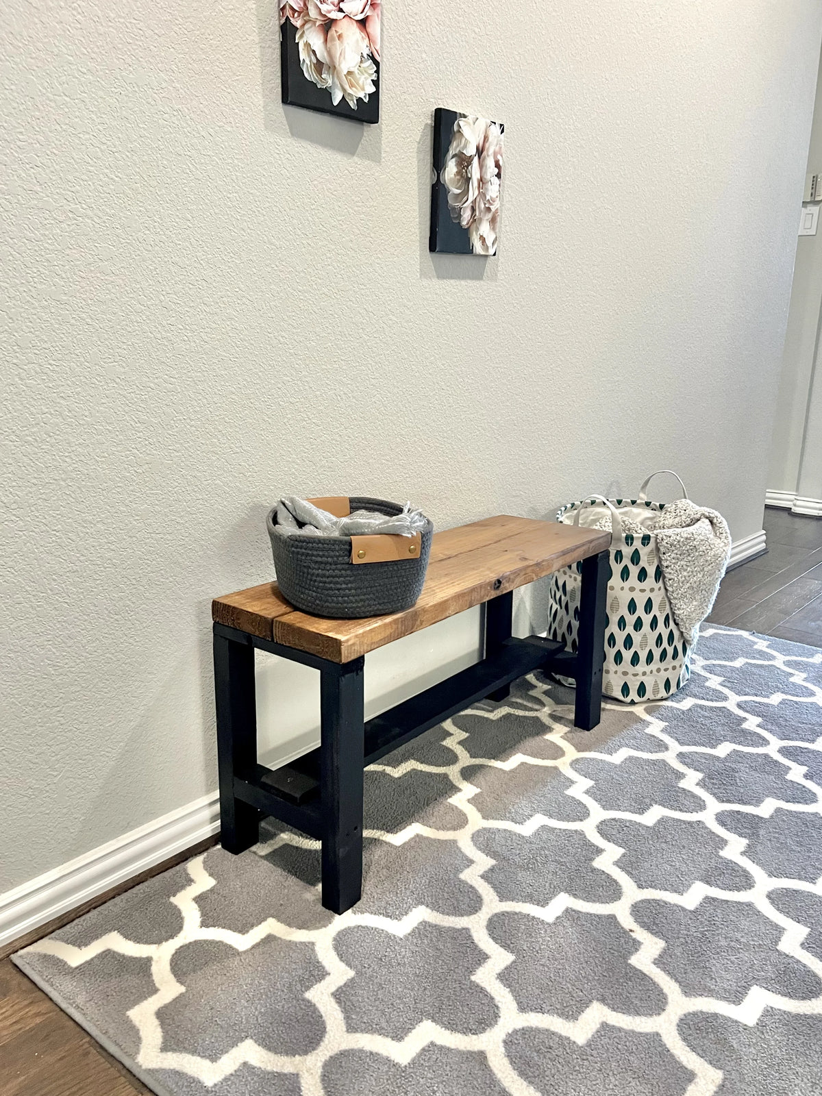 Two Tone Solid Pine Wood Entryway Accent Bench W786514