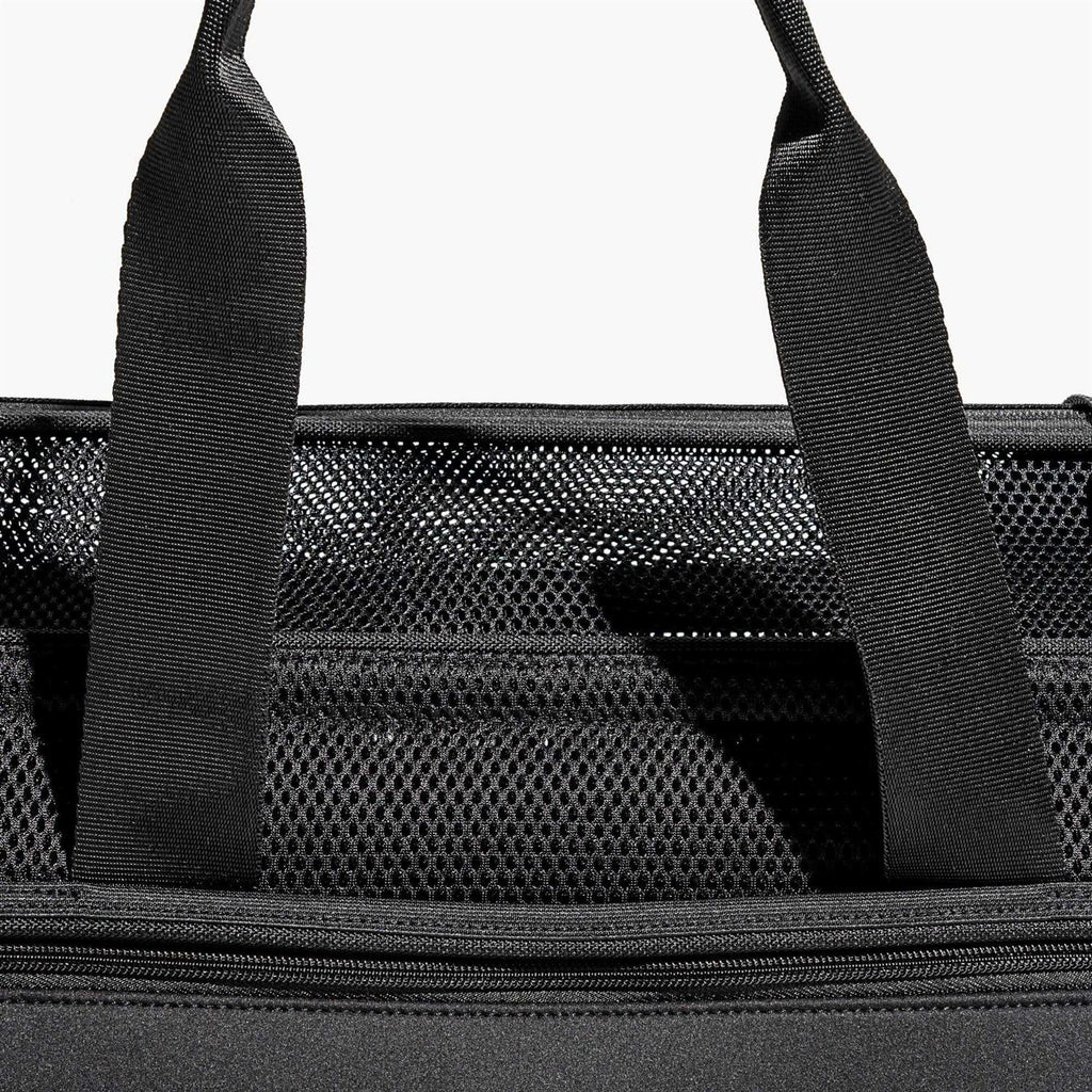 Travel Carrier W9463
