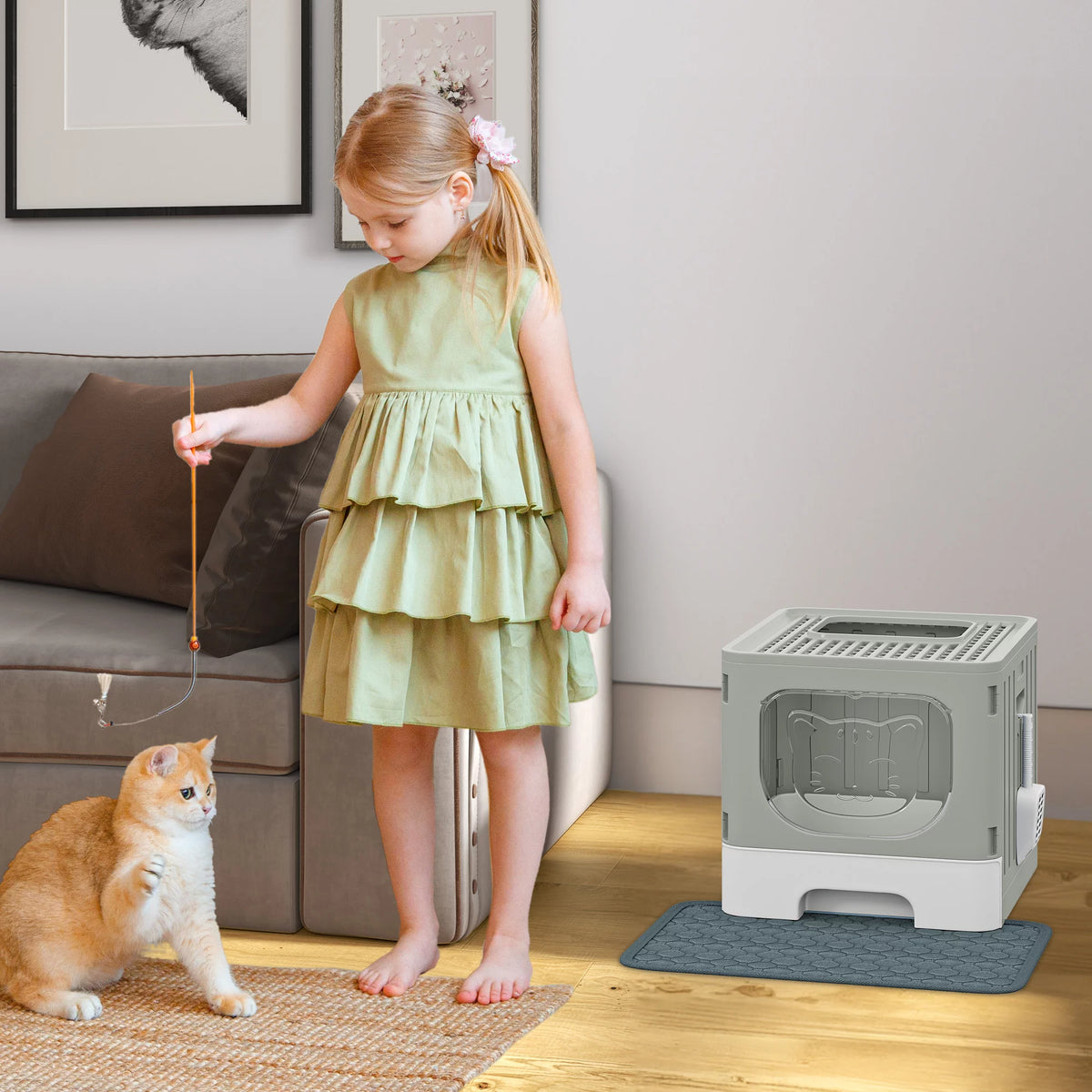 Large Enclosed Cat Litter Box with Cushion & Litter Scoop V2149