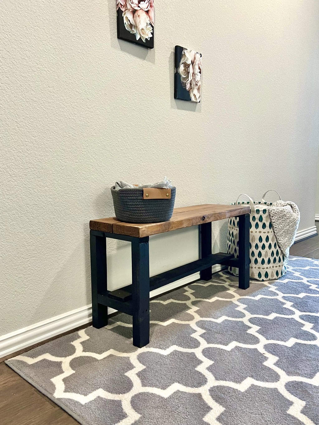 Two Tone Solid Pine Wood Entryway Accent Bench W786514